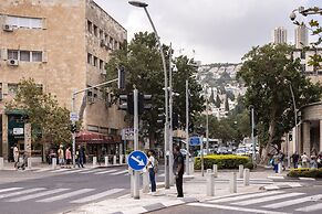 Artsy Nest in Haifa CTR by Sea N' Rent