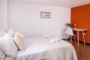 Artsy Nest in Haifa CTR by Sea N' Rent