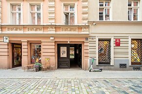 Studio Poznań Old Town by Renters