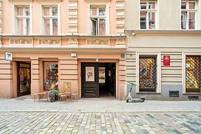 Studio Poznań Old Town by Renters