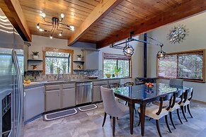 Halehikiola 3 Bedroom Home by RedAwning