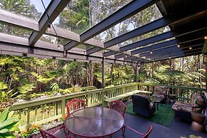 Halehikiola 3 Bedroom Home by RedAwning