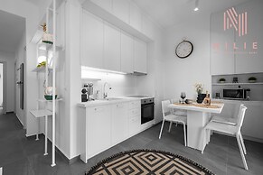 Lusso Bianco Nilie Hospitality MGMT