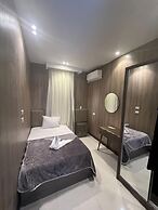 Rotana Palace Suites