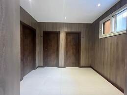 Rotana Palace Suites