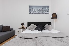 Varsovie Studio With A/C by Renters