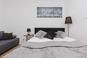 Varsovie Studio With A/C by Renters