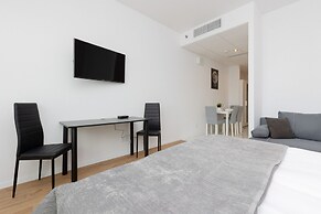 Varsovie Studio With A/C by Renters
