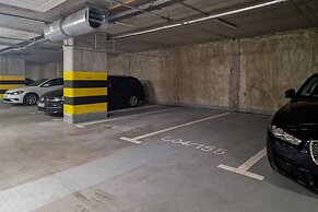 Studio Kasprzaka With Parking by Renters