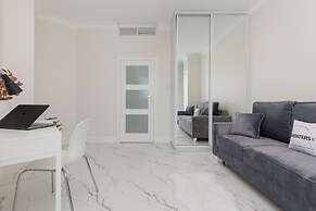 Studio Kasprzaka With Parking by Renters