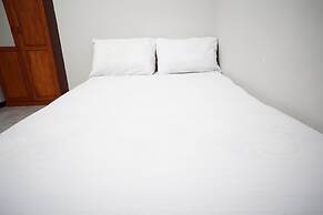 OYO Life 93045 Kost Putra Bu Ketut