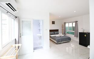 Room-baan Khunphiphit Homestay No3351