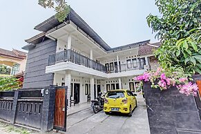 OYO Life 92754 Kost Griya Perdana