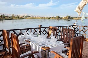 Farouz El Nil I Nile Cruise