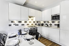 Cozy 2 Bed Apartment in Chiswick