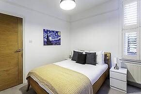 Cozy 2 Bed Apartment in Chiswick