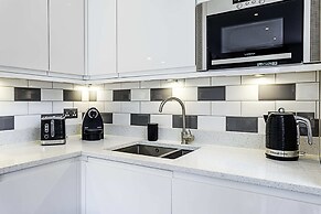 Cozy 2 Bed Apartment in Chiswick