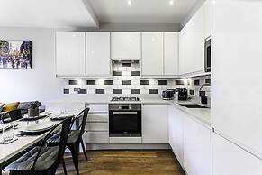 Cozy 2 Bed Apartment in Chiswick