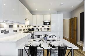 Cozy 2 Bed Apartment in Chiswick