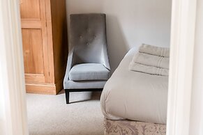 Gorgeous Putney Flat