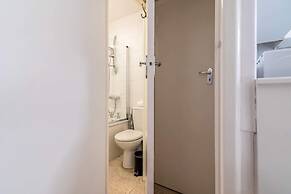 Gorgeous Putney Flat