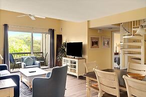 Harbour Town at Sea Pines Spacious 3 Bedroom 3 Condo by RedAwning