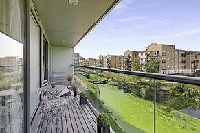 Gorgeous Mile End Flat