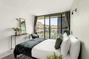 Gorgeous Mile End Flat