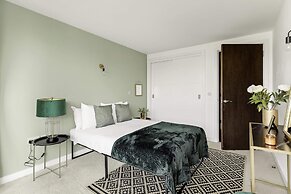 Gorgeous Mile End Flat