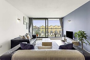 Gorgeous Mile End Flat