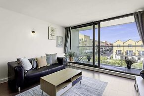 Gorgeous Mile End Flat