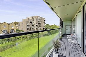 Gorgeous Mile End Flat