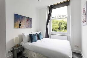 Clapham Charm: 2-bedroom Beauty
