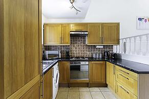 Clapham Charm: 2-bedroom Beauty