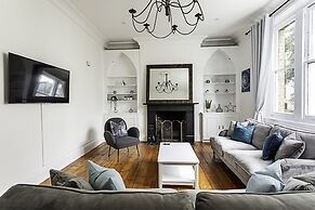 Clapham Charm: 2-bedroom Beauty