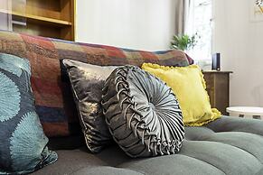 Stylish Highgate Haven Apartment