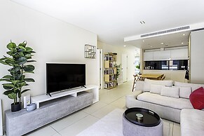 Modern Shoreditch Apartment