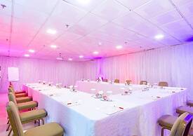 Royal Birds Hotel & Towers