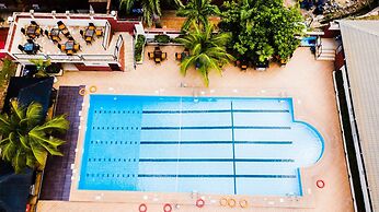 Royal Birds Hotel & Towers