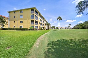 Elegant Naples Condo w/ Golf View & Community Pool