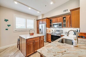 Elegant Naples Condo w/ Golf View & Community Pool