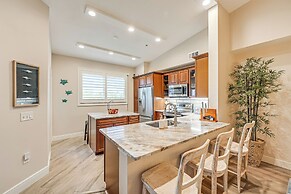 Elegant Naples Condo w/ Golf View & Community Pool