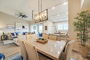 Elegant Naples Condo w/ Golf View & Community Pool