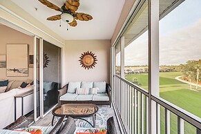 Elegant Naples Condo w/ Golf View & Community Pool