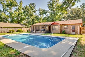 Sunny Pensacola Vacation Rental w/ Private Pool!
