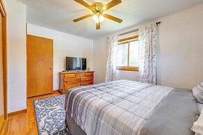 Pet-friendly Waterloo Abode w/ Deck!