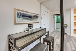 Alabama Retreat w/ Private Pond, Deck & Pool Table