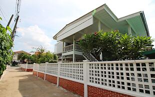 Room-baan Khunphiphit Homestay No3370