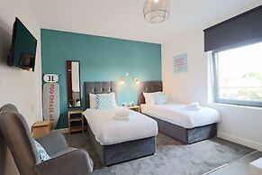 Deluxe Studio Apartments