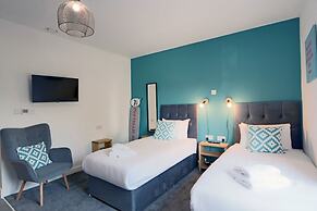 Deluxe Studio Apartments